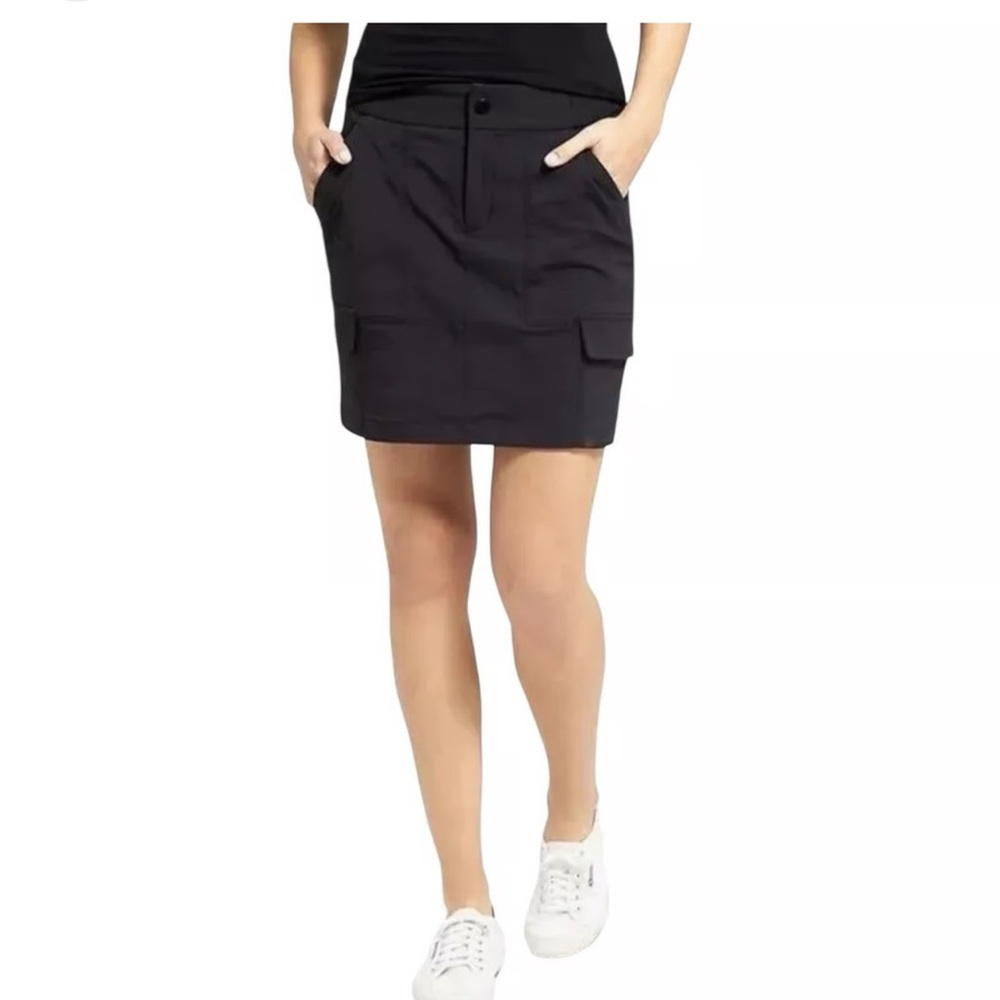 Athleta Trekkie Black Cargo Skort‎ 10